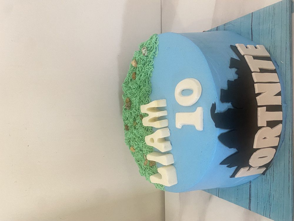 Custom cake 12