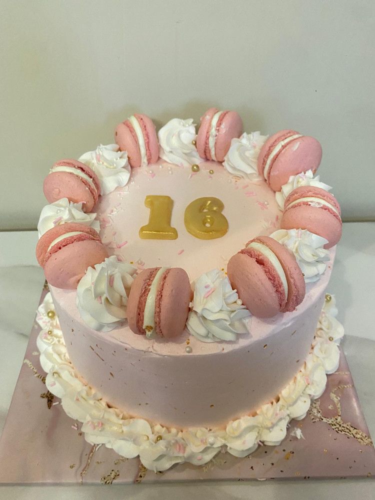 Custom cake 13