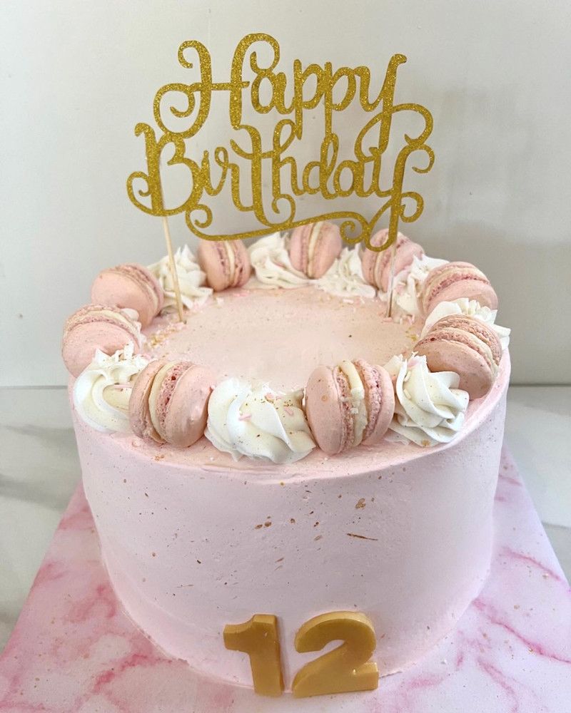 Custom cake 15