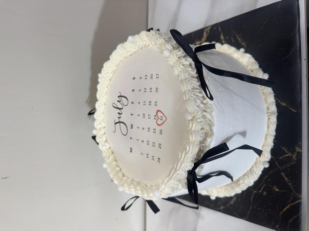Custom cake 22