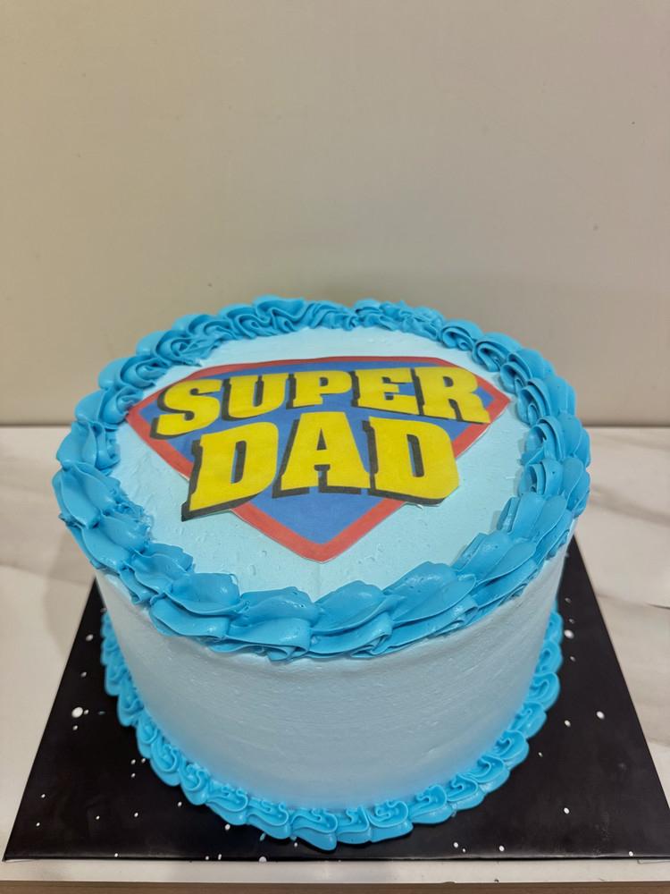 Custom cake 31