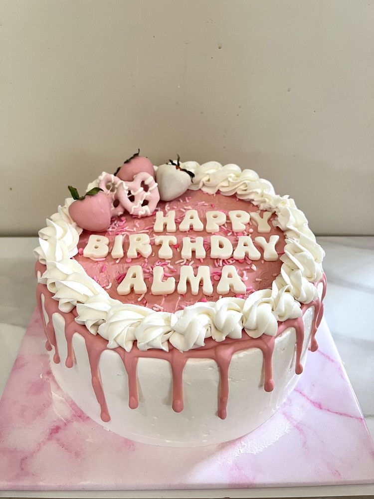 Custom cake 36