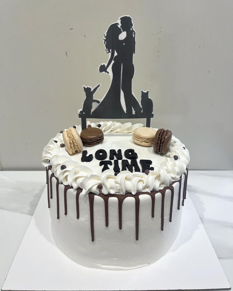 Custom cake 46