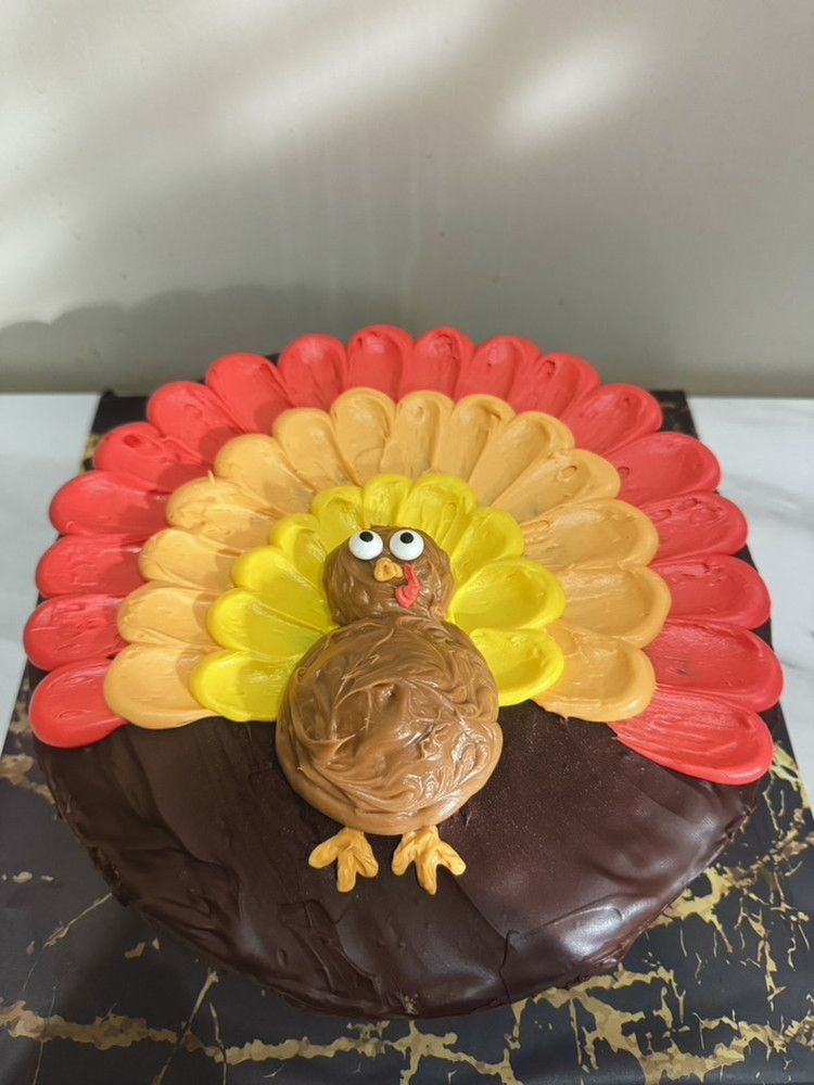 Custom cake 47